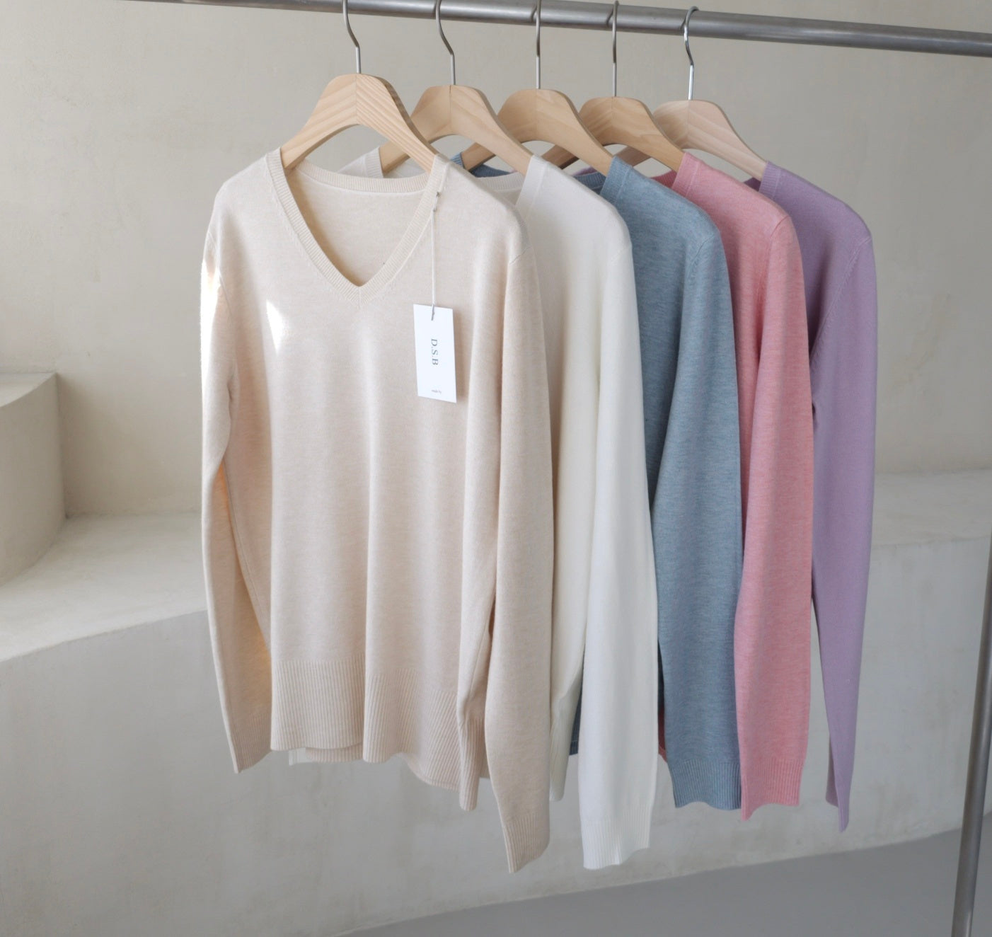 Daily V-Neck Knit Top