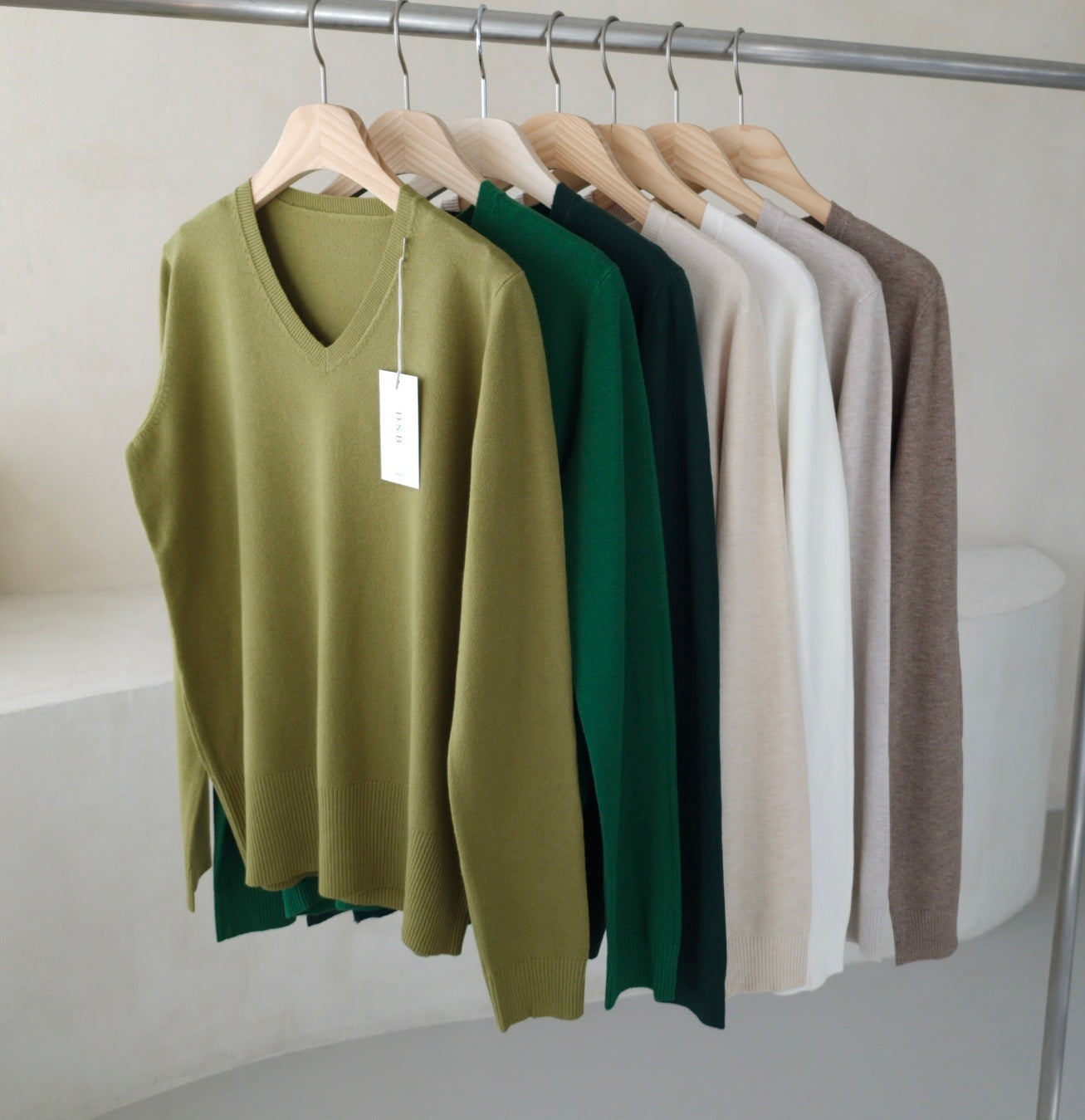 Daily V-Neck Knit Top