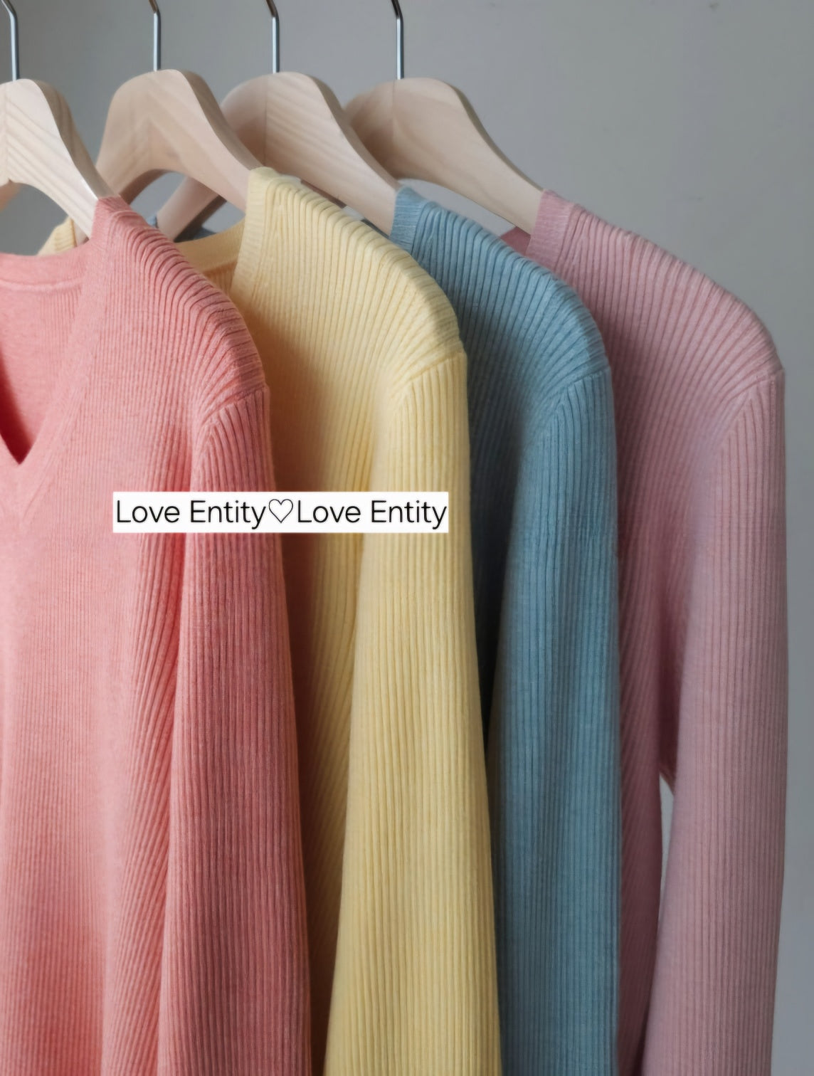 Extra Soft Spring V-Neck Ribbed Knit