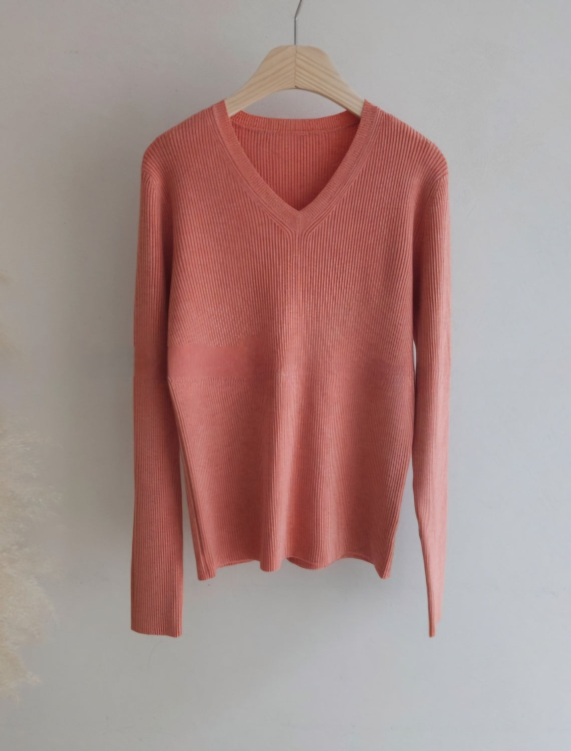 Extra Soft Spring V-Neck Ribbed Knit