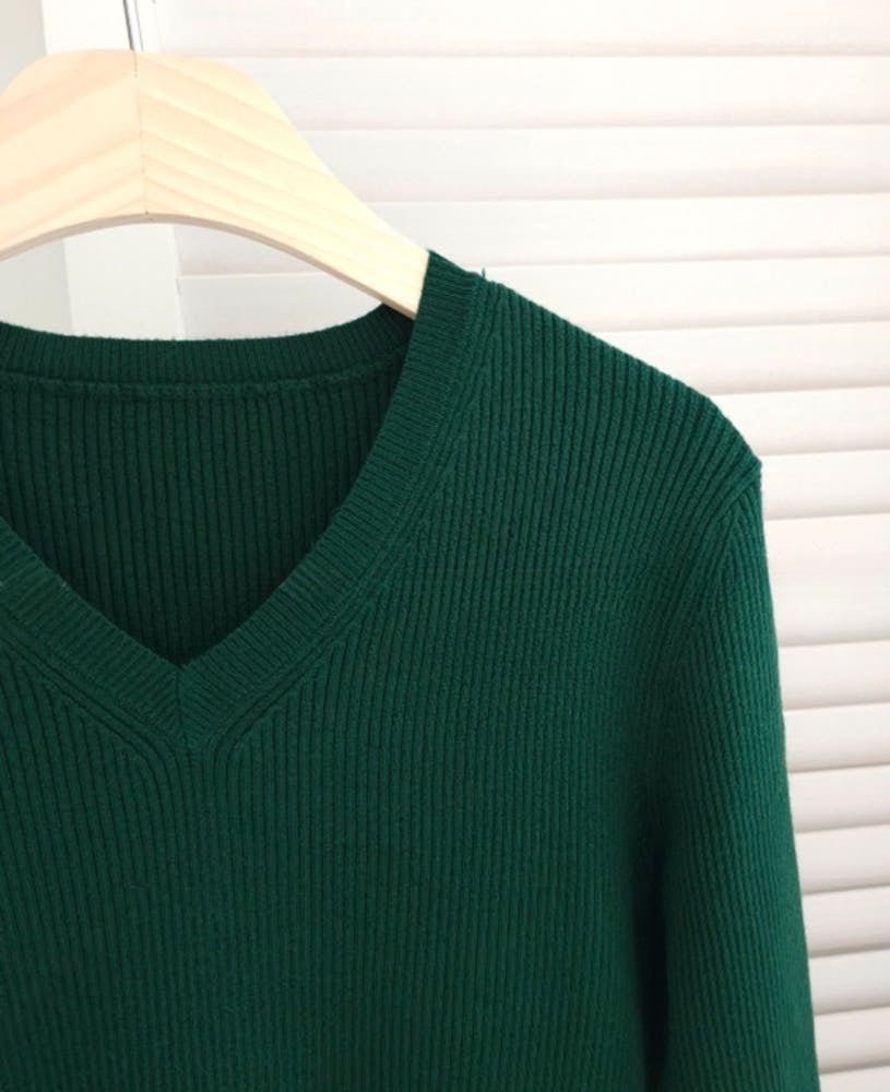 Extra Soft Spring V-Neck Ribbed Knit