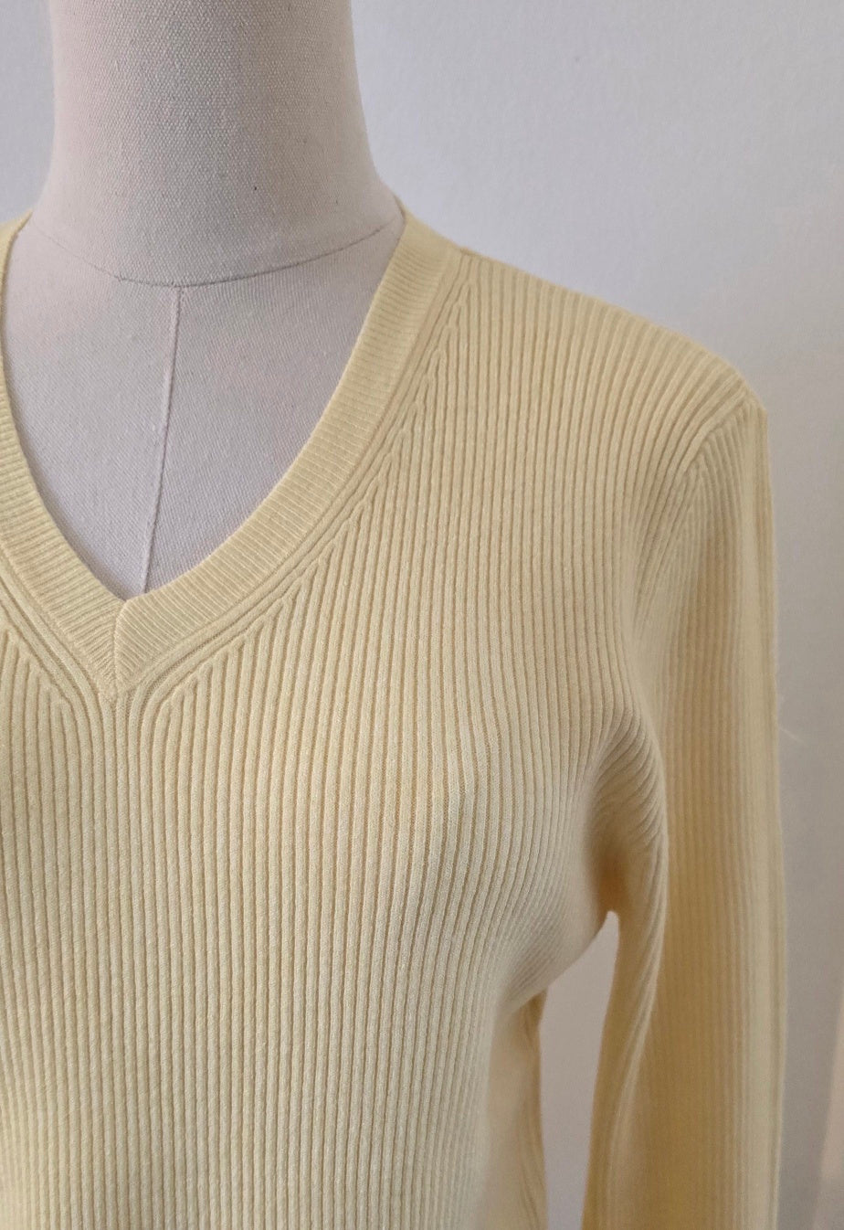 Extra Soft Spring V-Neck Ribbed Knit