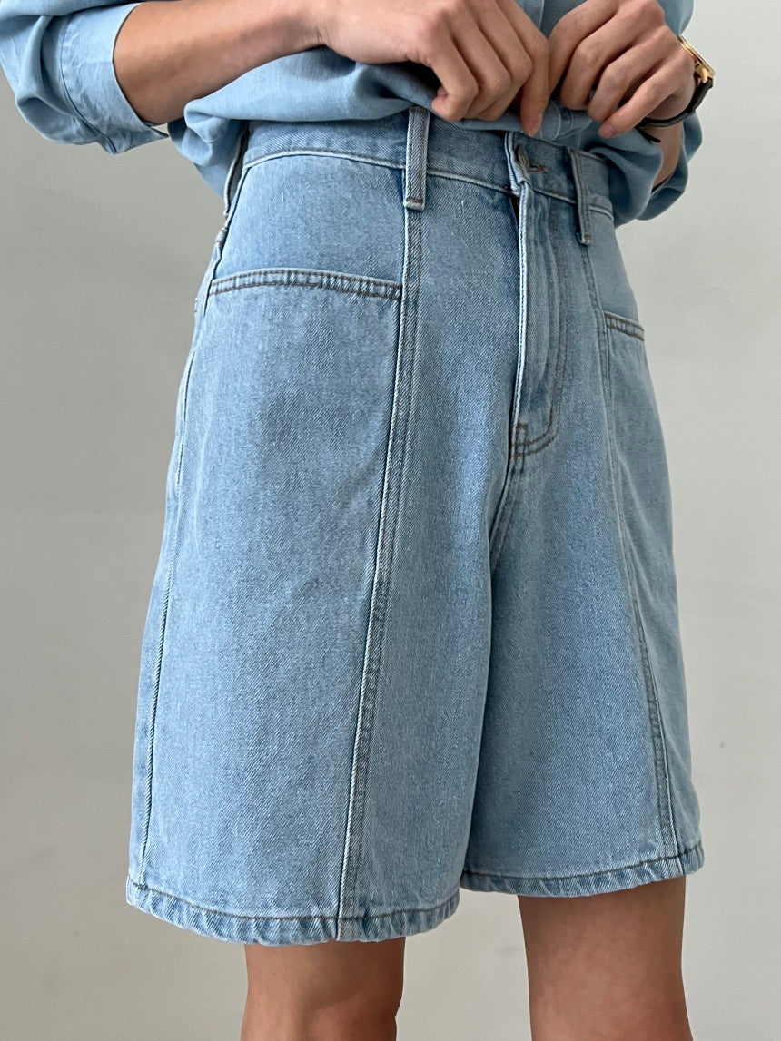 Slimming Cut-out Denim Short