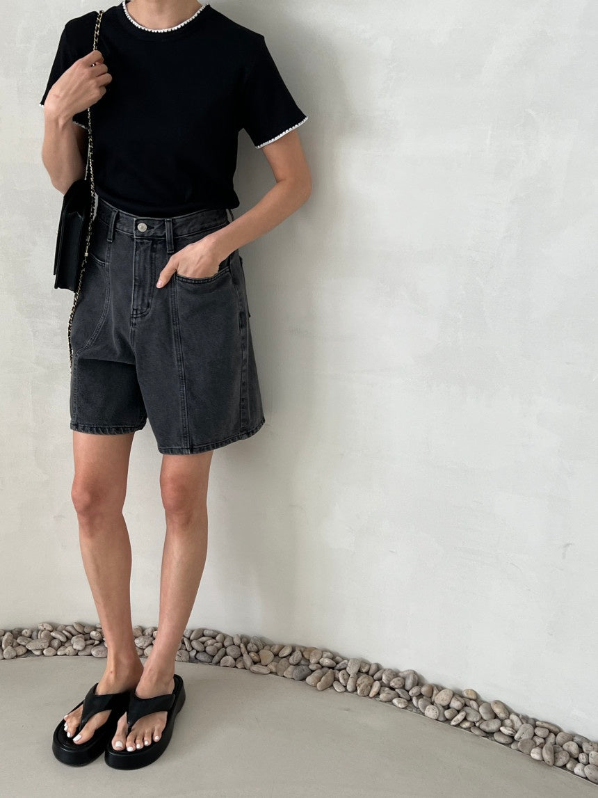Slimming Cut-out Denim Short