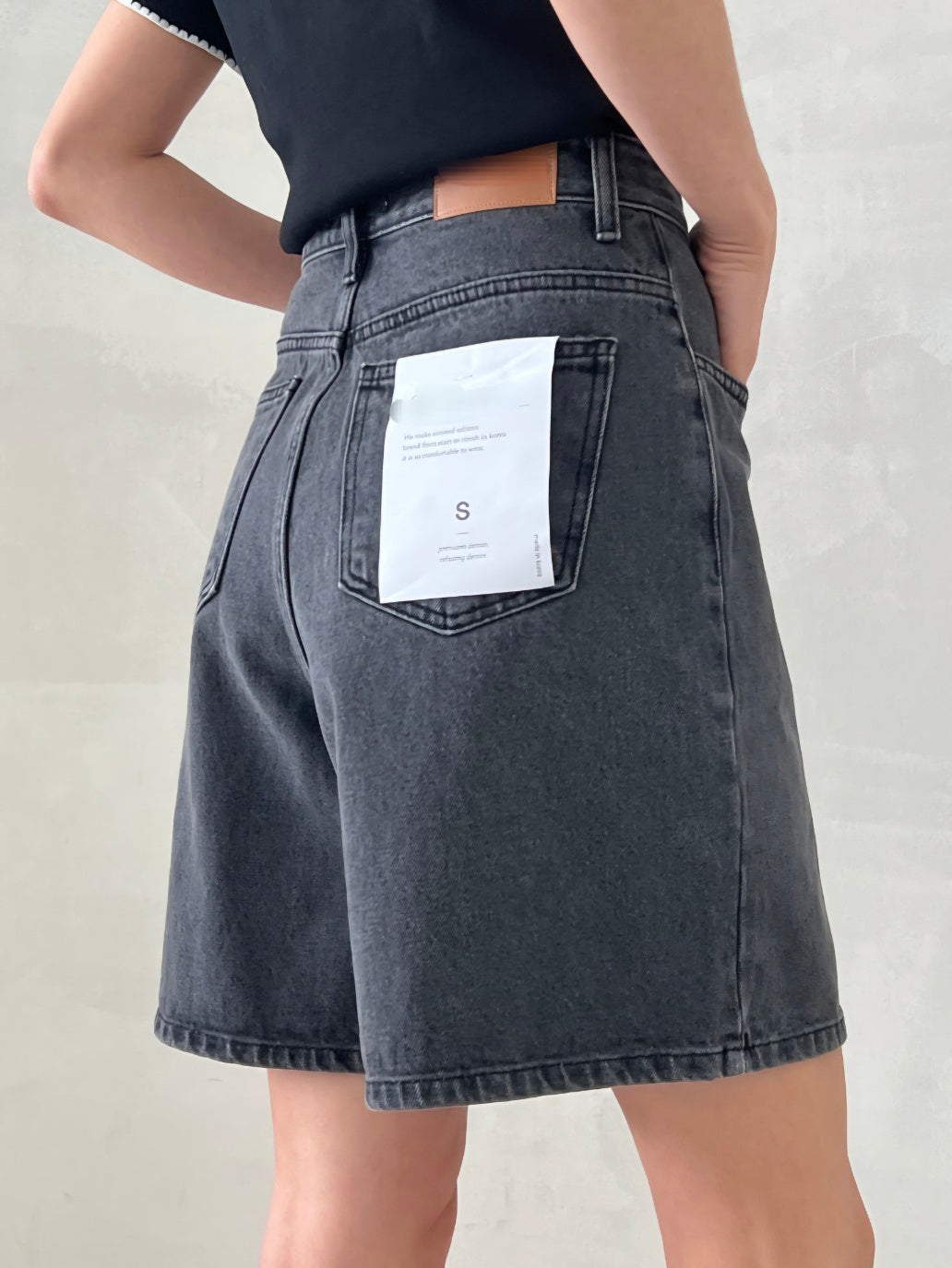 Slimming Cut-out Denim Short