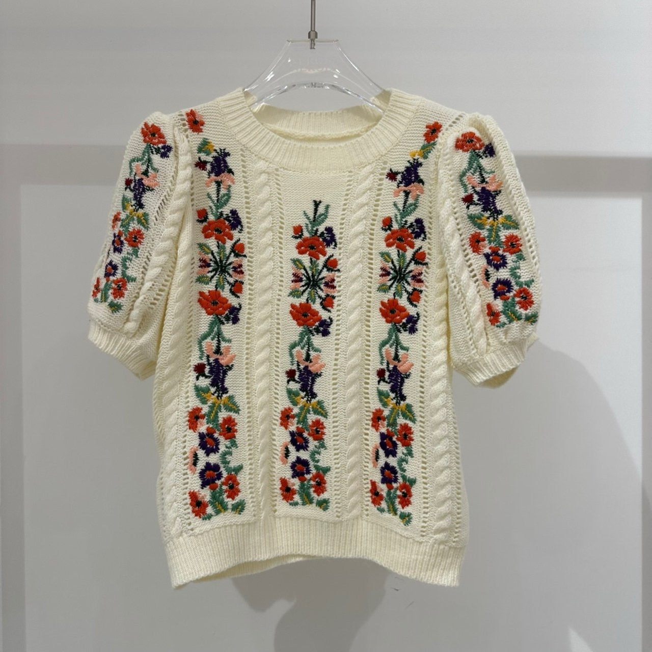 Embroidery Puff Knit